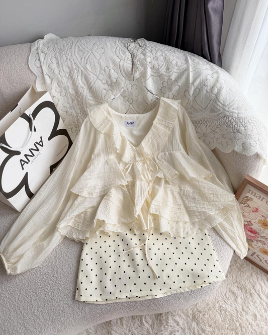 Ivory Frill Dot Set-up